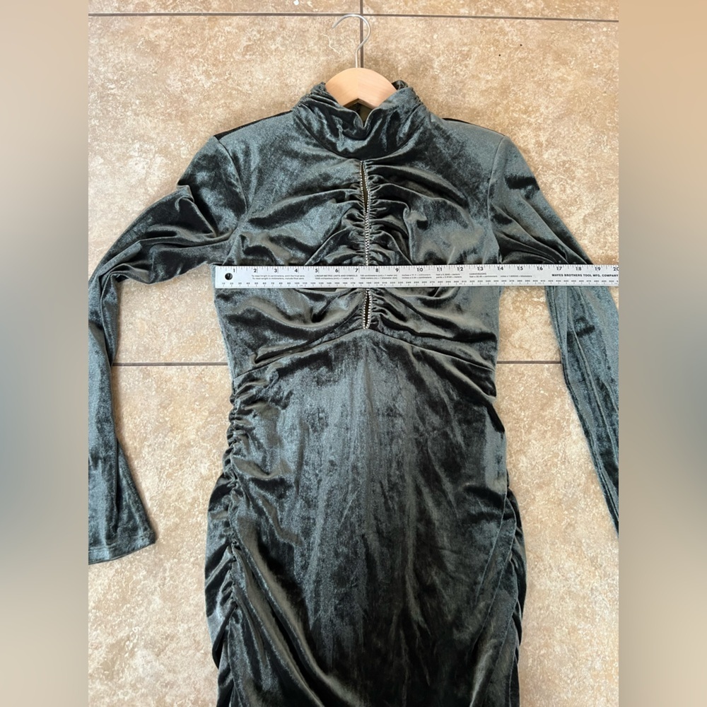 NWOT Nicholas Lyssa Dress Forest Size 4 Velvet Keyhole Mini Revolve - Picture 11 of 16